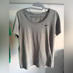 Nike Dri-Fit Women's Heather Gray Short Sleeve Tee